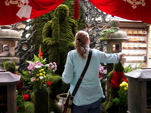 budda shrine